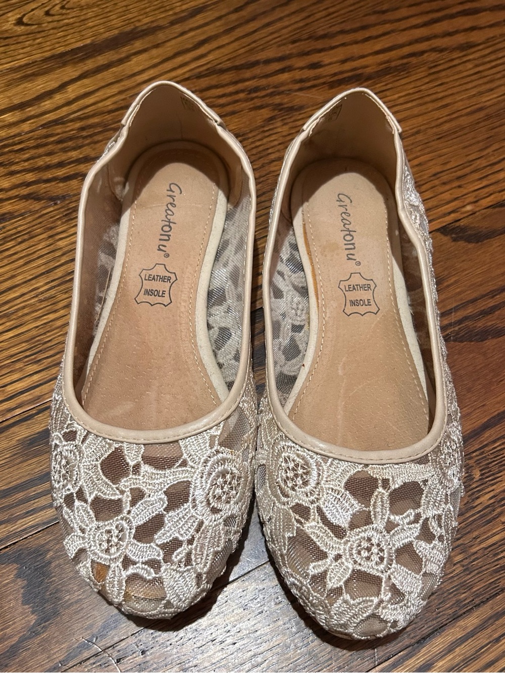 Lace Ballet Flats in Beige